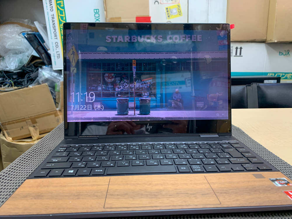 HP ENVY X360 画面の半分しか映らない 液晶パネル交換修理しま